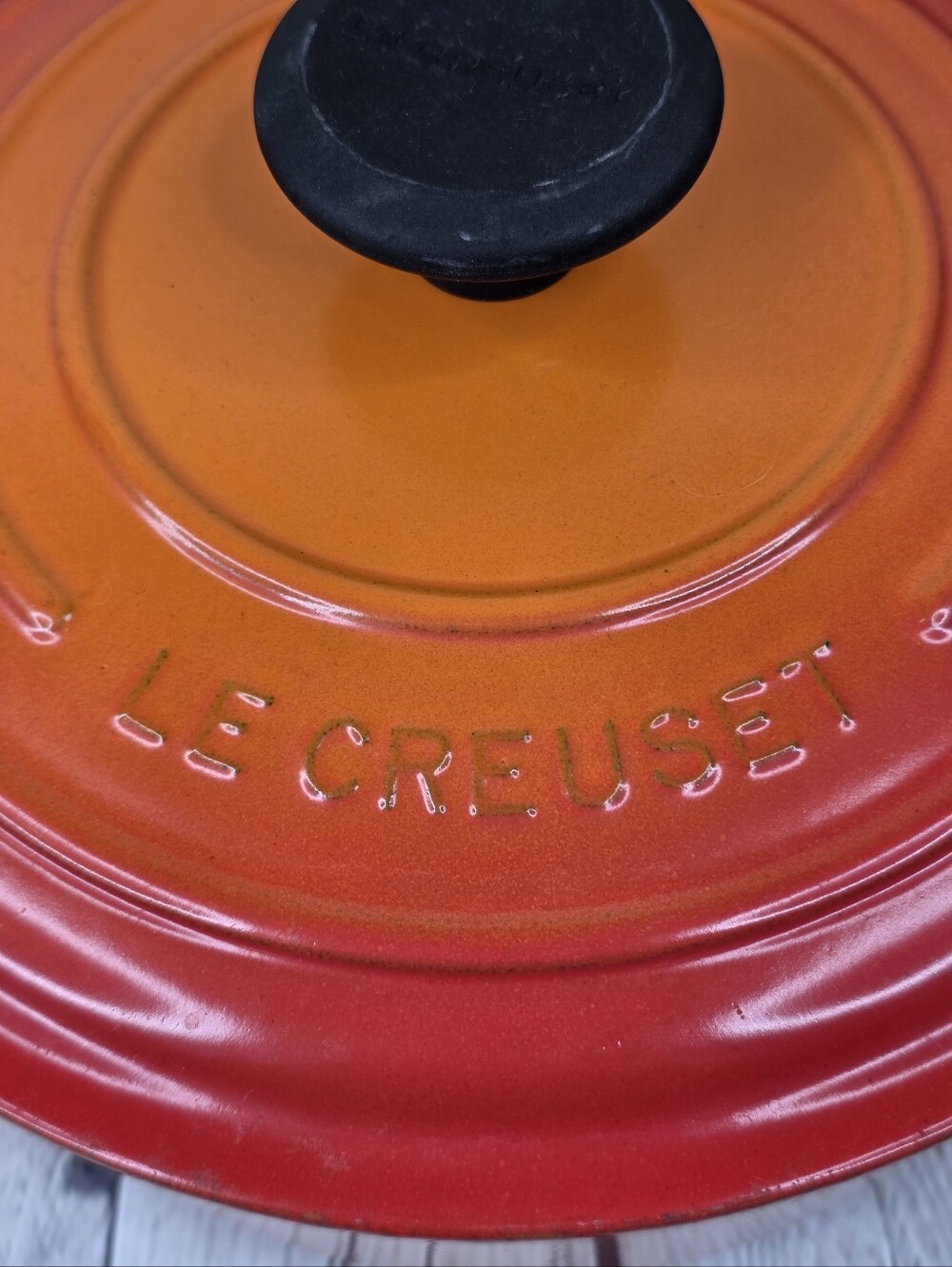 Le Creuset #24 4.5 Qt Dutch Oven Flame Ombre Orange